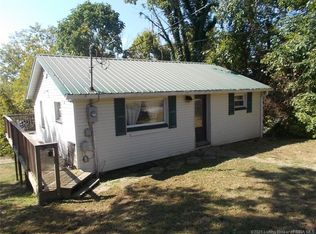 405 W Thornton St, Paoli, IN 47454