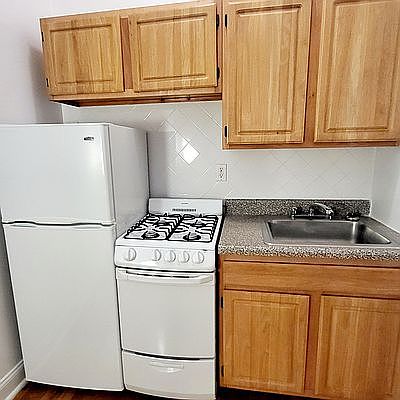 4th image of 345 W 85th St APT 3