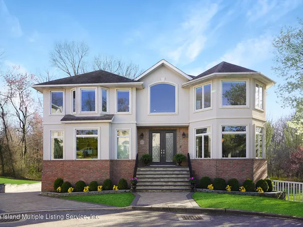 22 Nathan Ct, Staten Island, NY 10309