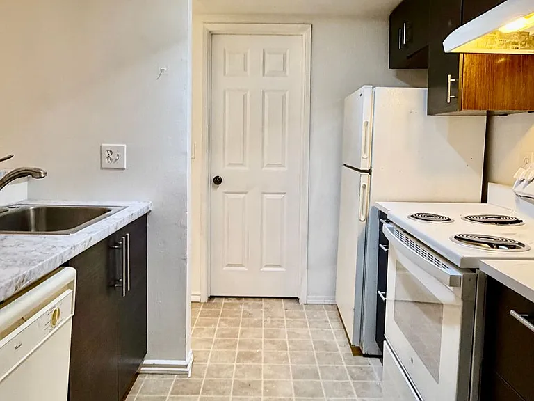 14580 NE 31st St #G205 — Photo 6