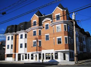 323 Washington St APT 206, Dedham, MA 02026