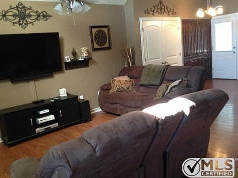 4th image of 7950 Bonnie Cir