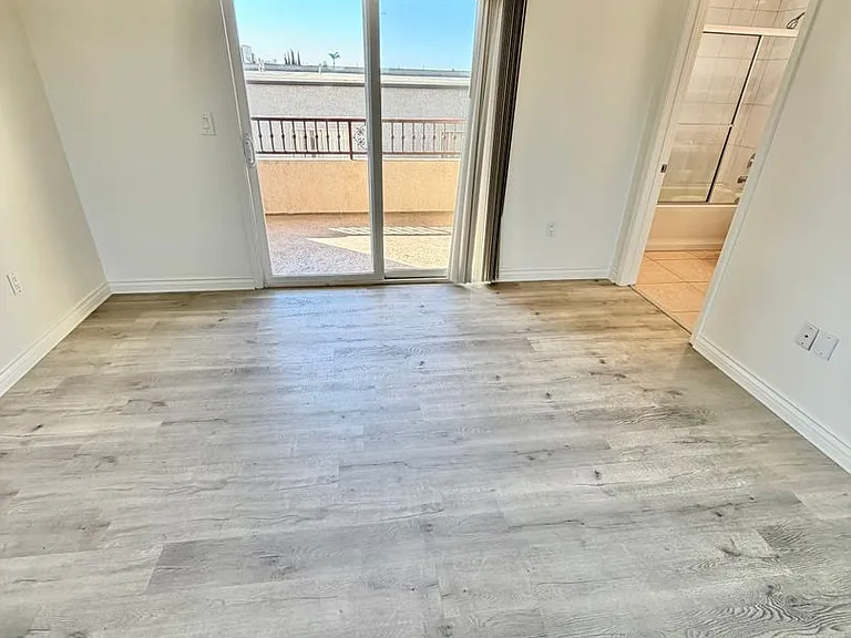 Yaya Nordhoff Apartments — Photo 27