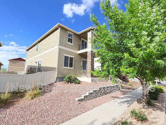 2nd image of 2562 Ellingwood Dr