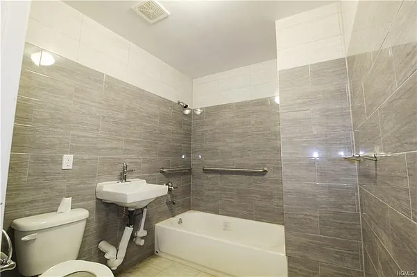Rented by Keller Williams Realty NYC Group | media 6