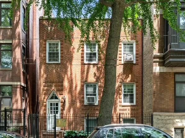 322 W Evergreen Ave APT 1, Chicago, IL 60610