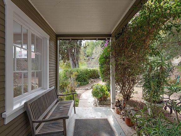 3rd image of 656 Quail Dr