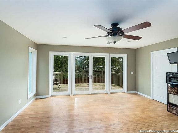 3rd image of 22 Aldrich Dr