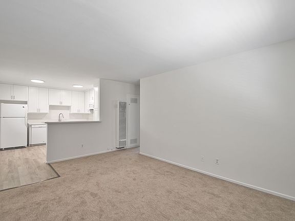 5th image of 1911 Carnegie Ln APT 5