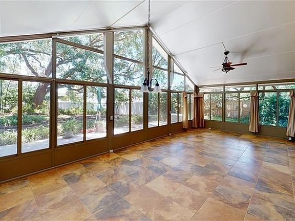 5th image of 1341 Oak Grove Ct