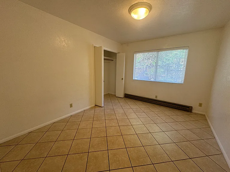 969 S Weed Blvd — Photo 12