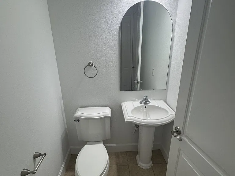 3210 W Horatio St #1 — Photo 10