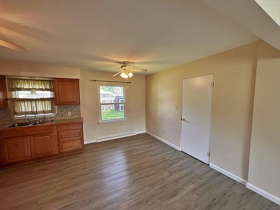 5th image of 3389 W Woodland Dr