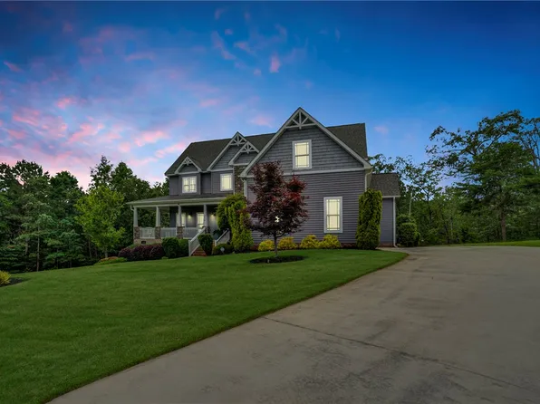 224 Silver Ridge Dr, Central, SC 29630