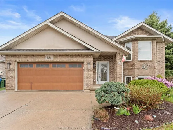 858 Hacienda Ct, Windsor, ON N9G 2T1