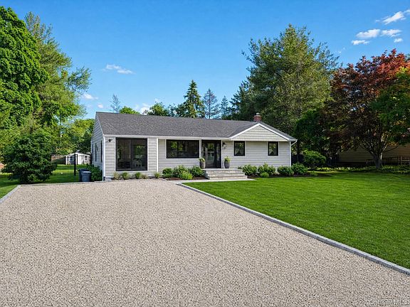 3rd image of 148 Ketay Drive S
