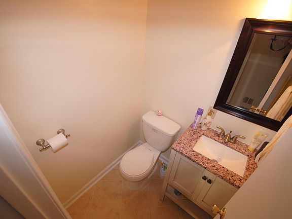 4th image of 40 Hibiscus Ct