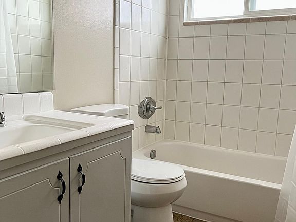 5th image of 2070 Radio Ave #1111