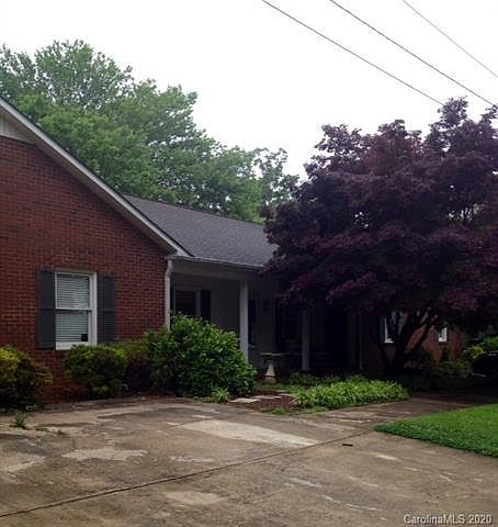1st image of 300 Forest Ln APT B