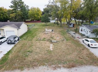 611 W Elm St, Hoopeston, IL 60942