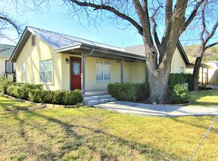 611 E Poplar St, Sonora, TX 76950