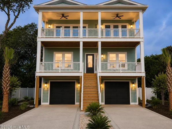 209 SE 79th Street, Oak Island, NC 28465