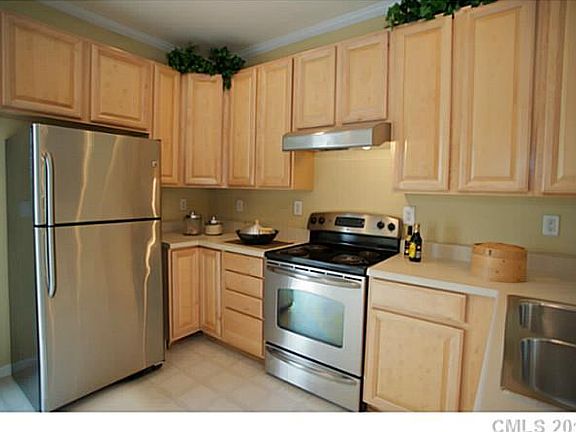 4th image of 14016 Singleleaf Ln Unit 2003