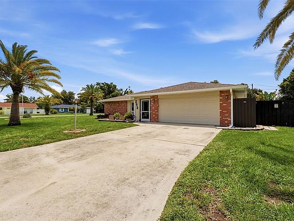 2nd image of 290 CAPRI AVENUE