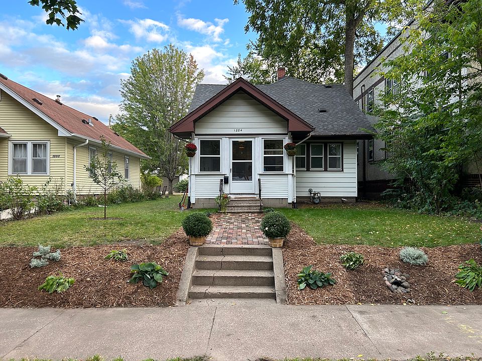 1st image of 1884 Saint Clair Ave