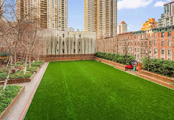 Rented by Corcoran | media 121