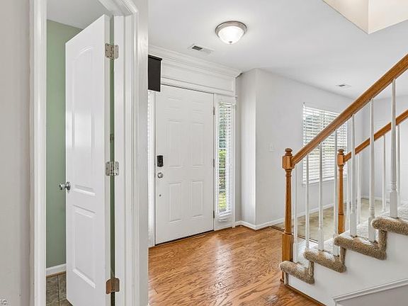 2nd image of 835 Burton St
