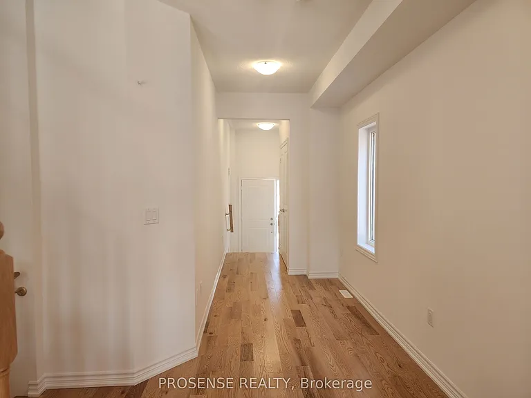 435 Van Dusen Ave — Photo 5
