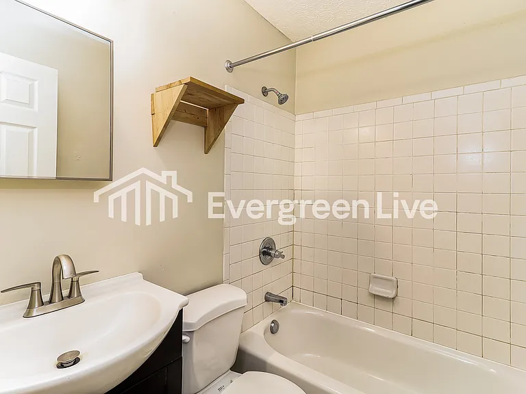 7732 Ravenswood Dr — Photo 12