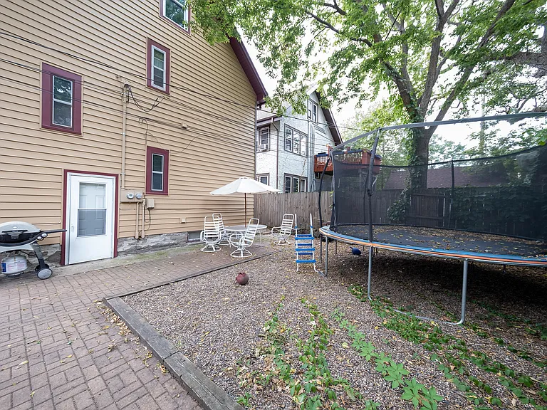 918 E 17th St #1 — Photo 20