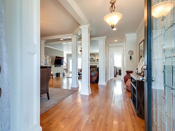 3rd image of 3006 Caraway Dr