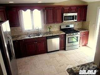 4th image of 1463 Woodside Ave