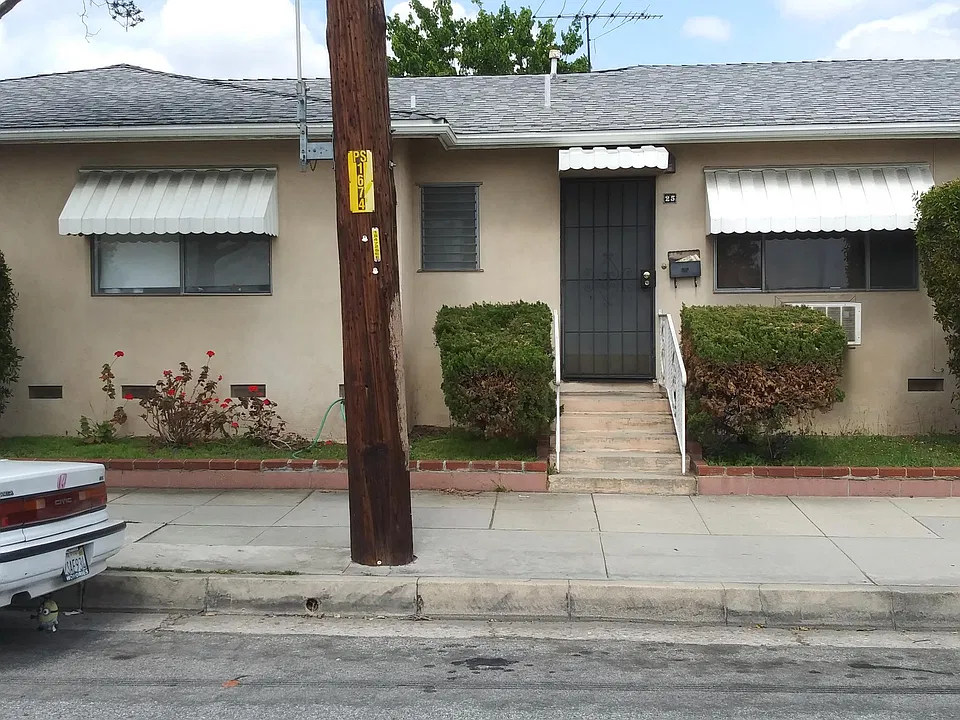 25 W McLean St