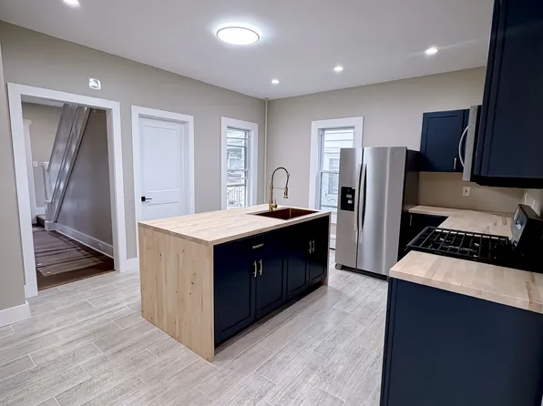 2018 Electric St, Dunmore, PA 18512