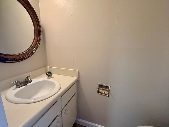 5th image of 1900 E Elizabeth St Unit 6007