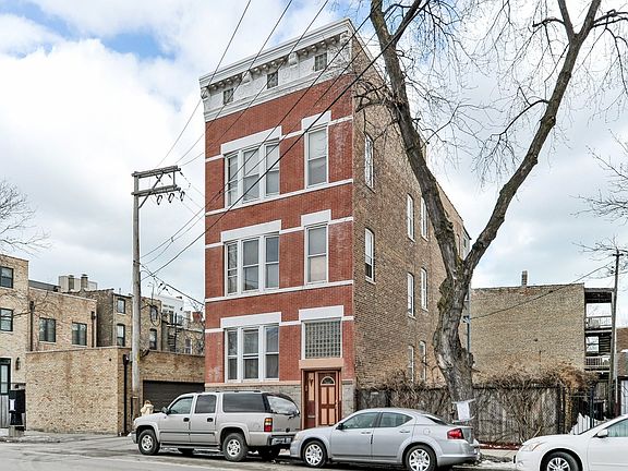 2nd image of 1351 N Damen Ave