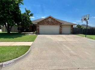 3817 Shandon Way, Yukon, OK 73099