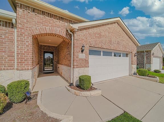 2nd image of 6958 Zurich Ln
