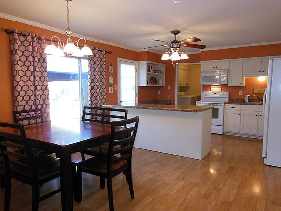 4th image of 7988 Sunny Creek Dr