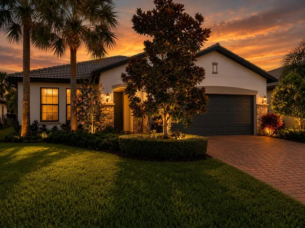 348 SE Courances Dr, Port Saint Lucie, FL 34984
