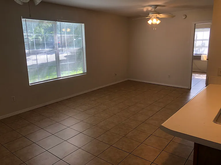 815 N Storer Ave #1 — Photo 4