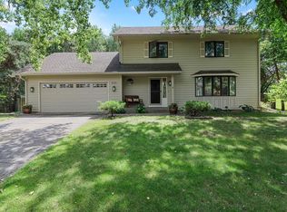 11311 Burr Ridge Ln, Eden Prairie, MN 55347