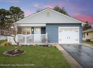 16 Roxton Pl, Toms River, NJ 08757