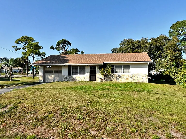 1910 Juanita Ave — Photo 1