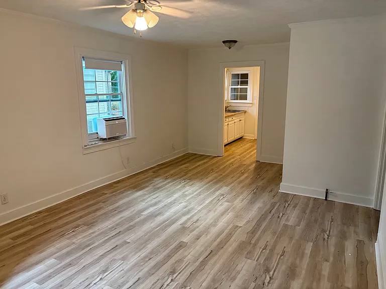 534 Arlington Ave #E — Photo 4
