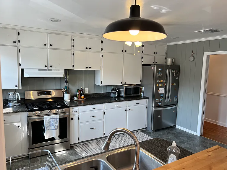 373 Franklin St — Photo 5